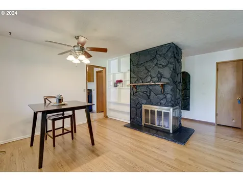 1844 Se 181st Avenue Portland OR 97233