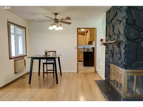 1844 Se 181st Avenue Portland OR 97233