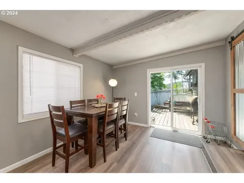 1063 Ne Knoll Avenue Roseburg OR 97470