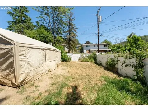 1063 Ne Knoll Avenue Roseburg OR 97470
