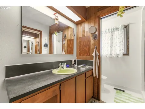 1230 Madrona Drive Oregon City OR 97045