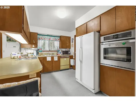 1230 Madrona Drive Oregon City OR 97045