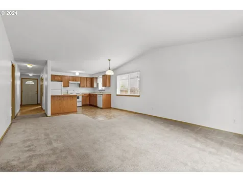 3282 Rockingham Court Ne Salem OR 97301
