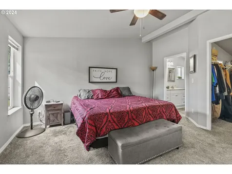 916 H Street Vader WA 98593
