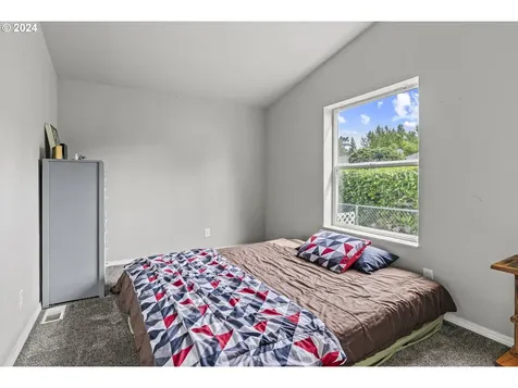 916 H Street Vader WA 98593