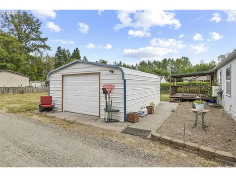 916 H Street Vader WA 98593