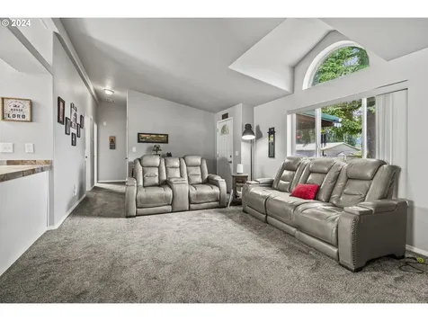 916 H Street Vader WA 98593