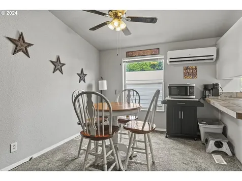 916 H Street Vader WA 98593