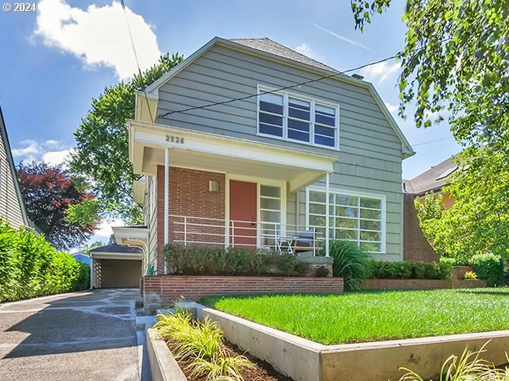 2526 NE 27th Avenue Portland OR 97212