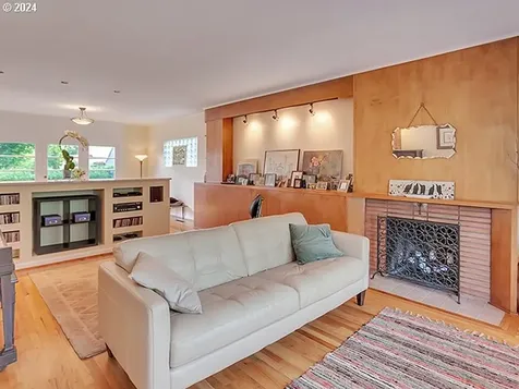 2526 NE 27th Avenue Portland OR 97212