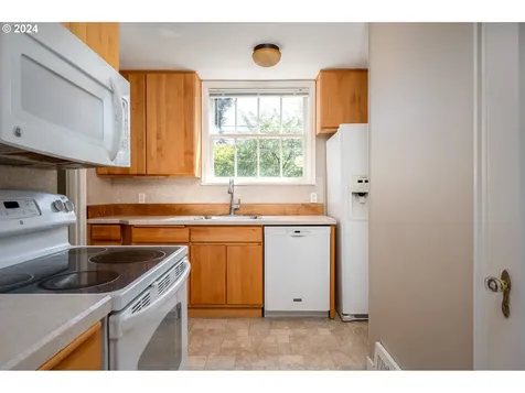6146 N Michigan Avenue Portland OR 97217