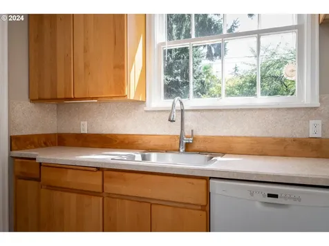 6146 N Michigan Avenue Portland OR 97217