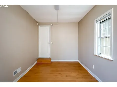 6146 N Michigan Avenue Portland OR 97217