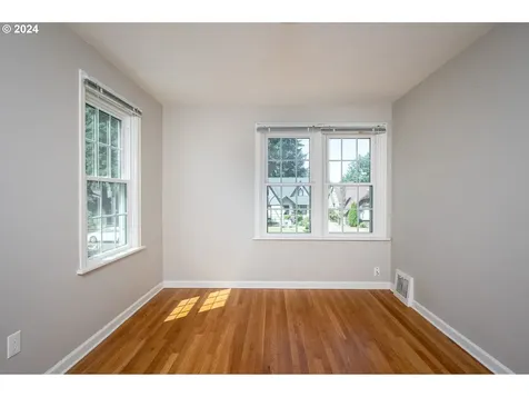 6146 N Michigan Avenue Portland OR 97217