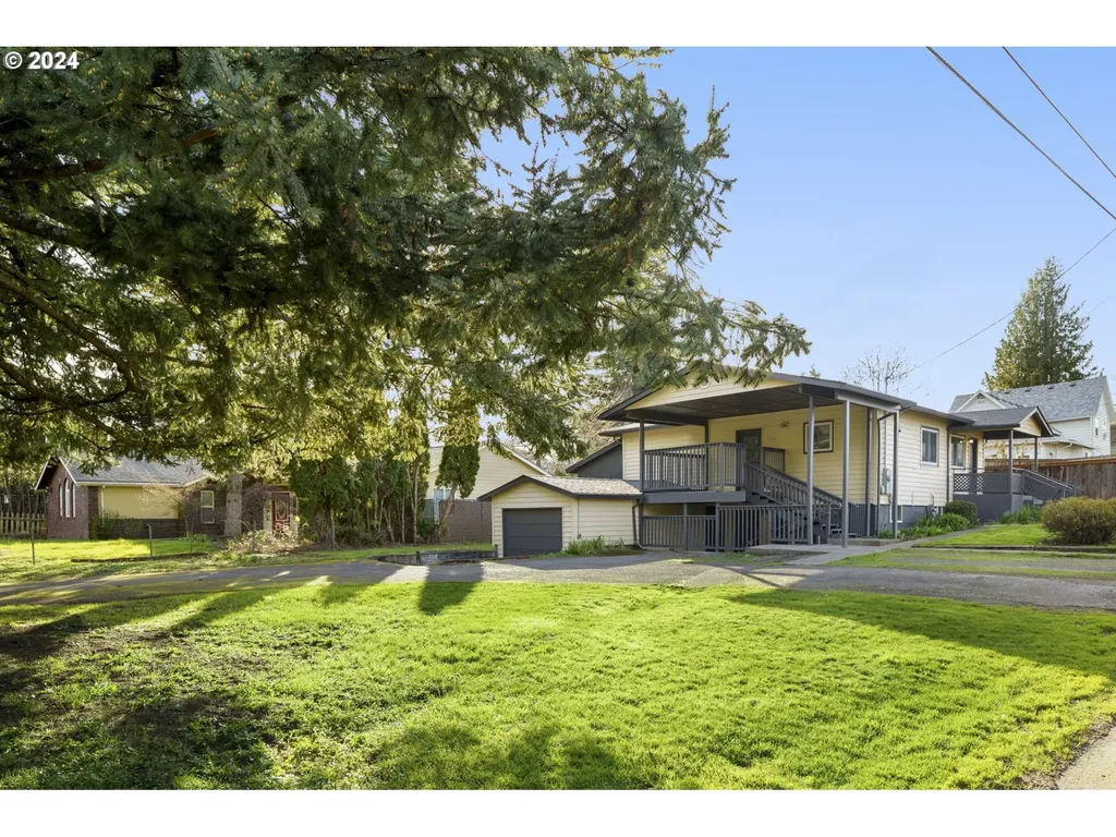 1714 9th Street Oregon City OR 97045