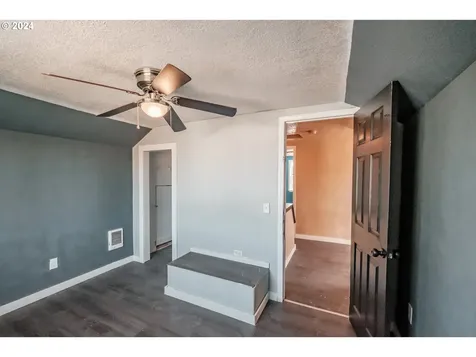 1543 Salem Avenue SE Albany OR 97321