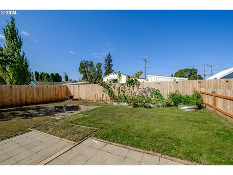 1543 Salem Avenue SE Albany OR 97321