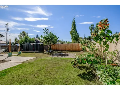 1543 Salem Avenue SE Albany OR 97321