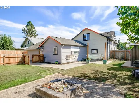 1543 Salem Avenue SE Albany OR 97321