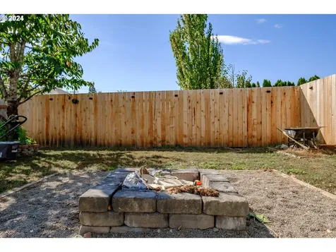 1543 Salem Avenue SE Albany OR 97321