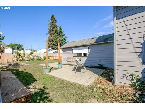1543 Salem Avenue SE Albany OR 97321