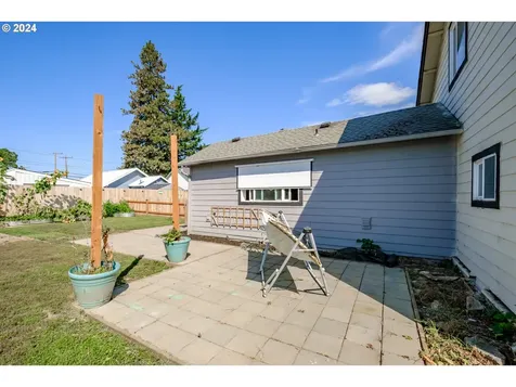 1543 Salem Avenue SE Albany OR 97321