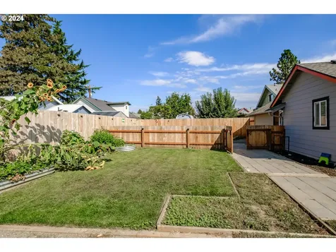 1543 Salem Avenue SE Albany OR 97321