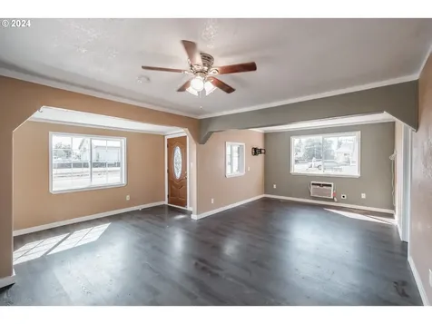 1543 Salem Avenue SE Albany OR 97321