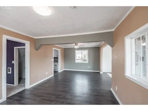 1543 Salem Avenue SE Albany OR 97321