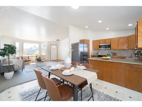 10414 NE 66th Street Vancouver WA 98662