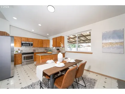 10414 NE 66th Street Vancouver WA 98662