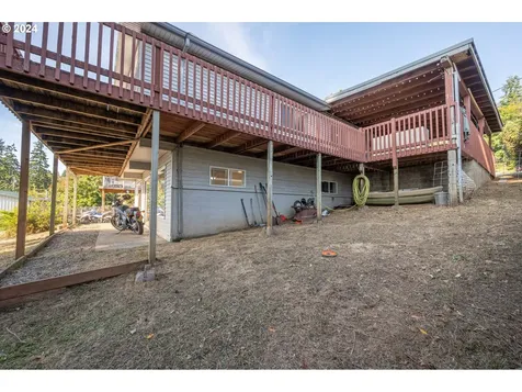 1265 N Henry Street Coquille OR 97423