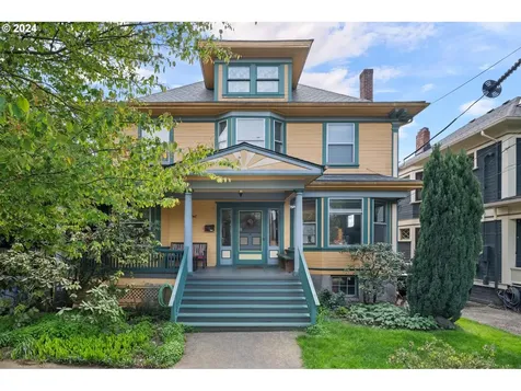 1424 SE Oak Street Portland OR 97214