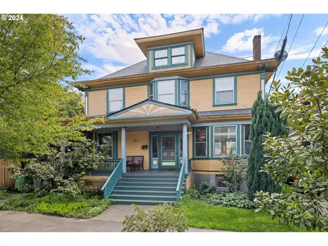 1424 SE Oak Street Portland OR 97214
