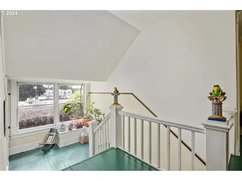 1424 SE Oak Street Portland OR 97214