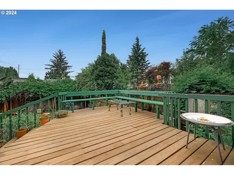 1424 SE Oak Street Portland OR 97214