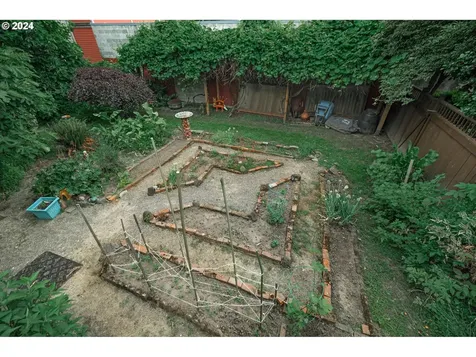 1424 SE Oak Street Portland OR 97214