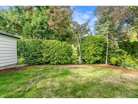 8017 Sw 10th Avenue Portland OR 97219