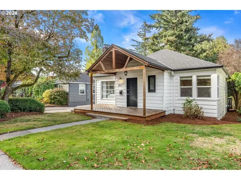 8017 Sw 10th Avenue Portland OR 97219