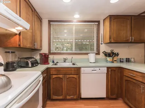 731 SE Robin Way Gresham OR 97080