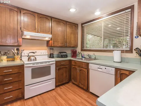 731 SE Robin Way Gresham OR 97080