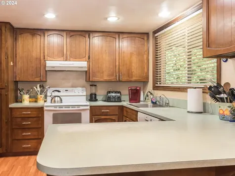 731 SE Robin Way Gresham OR 97080