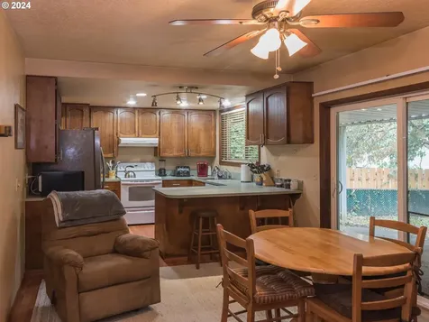 731 SE Robin Way Gresham OR 97080