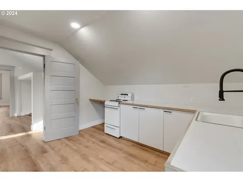 215 S Gibbs Street Portland OR 97239