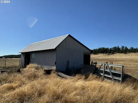 4 New Hope Farm Road Goldendale WA 98620