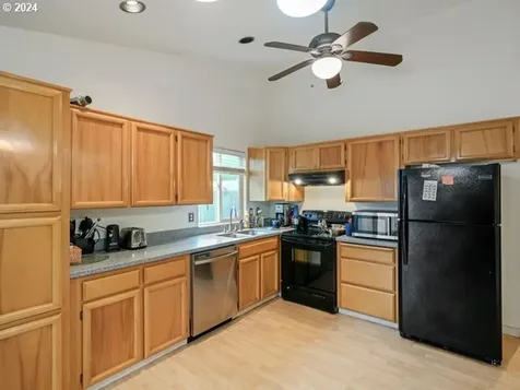 4788 Benton Court Ne Salem OR 97305