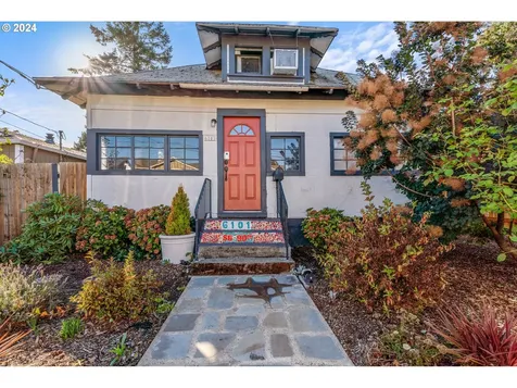 6101 SE 90th Avenue Portland OR 97266