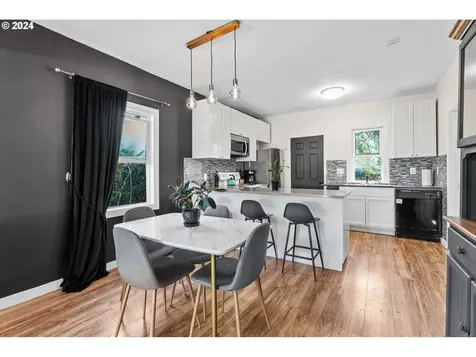 6101 SE 90th Avenue Portland OR 97266