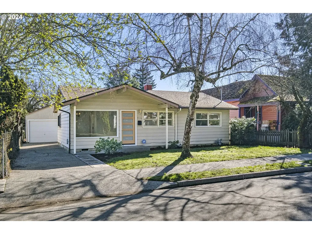 9136 N Mckenna Avenue Portland OR 97203