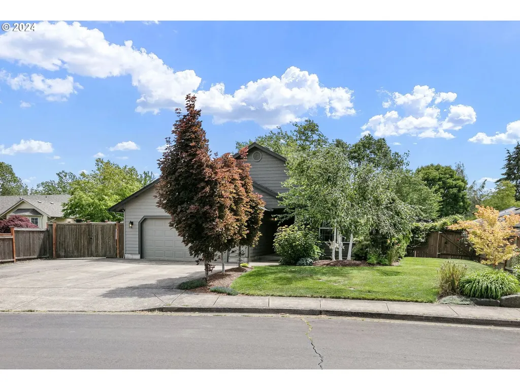 835 W 17th Avenue Junction City OR 97448